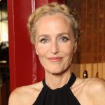 Gillian Anderson explains her confrontation with 'distracting' superfans