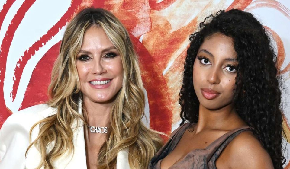 Lou, 16, Heidi Klum’s Rarely Seen Daughter, Has Twins With Her Mom in PFW Debut Lou, 16, Heidi Klum's Rarely Seen Daughter, Has Twins With Her Mom in PFW Debut