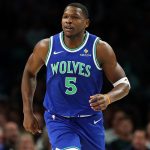 Reports: Anthony Edwards to undergo arthroscopic procedure on right knee, out for up to two months