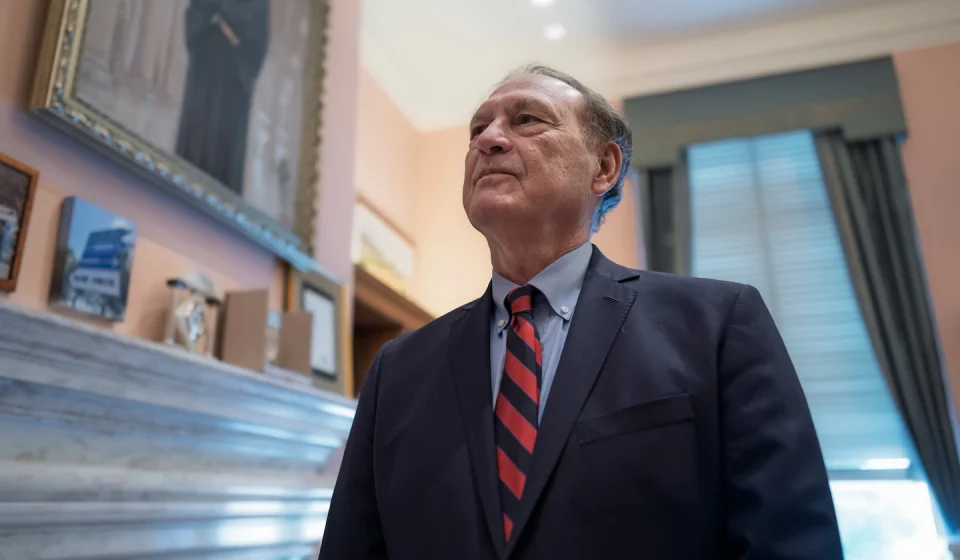 With Trump praise, a new book and retirement buzz, eyes are on Justice Alito - The Washington Post
