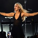 Miley Cyrus faces fame at the Hollywood Bowl in Los Angeles: concert review