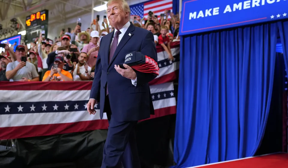 Trump reinstates weekend rallies after canceling them a day earlier Trump reinstates weekend rallies after canceling them a day earlier
