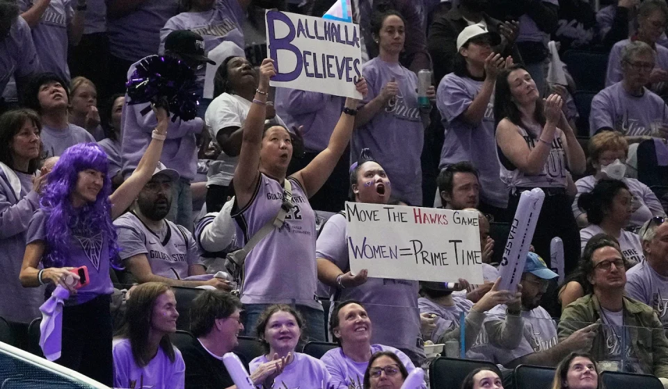 Breakfast with the WNBA? Scheduling chaos leaves West Coast fans furious. - The Washington Post