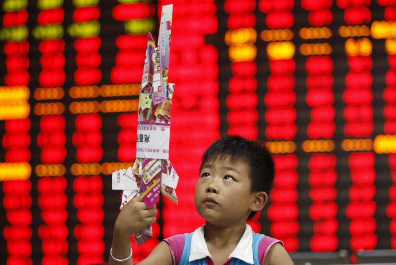 Asian stocks rise as weak US jobs data dampens bets on Fed hike; Japan Jumps By Investing.com
