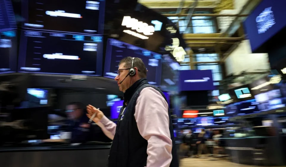 S&P, Nasdaq Futures Rise Amid Earnings Parade; SpaceX Stocks Jump By Investing.com