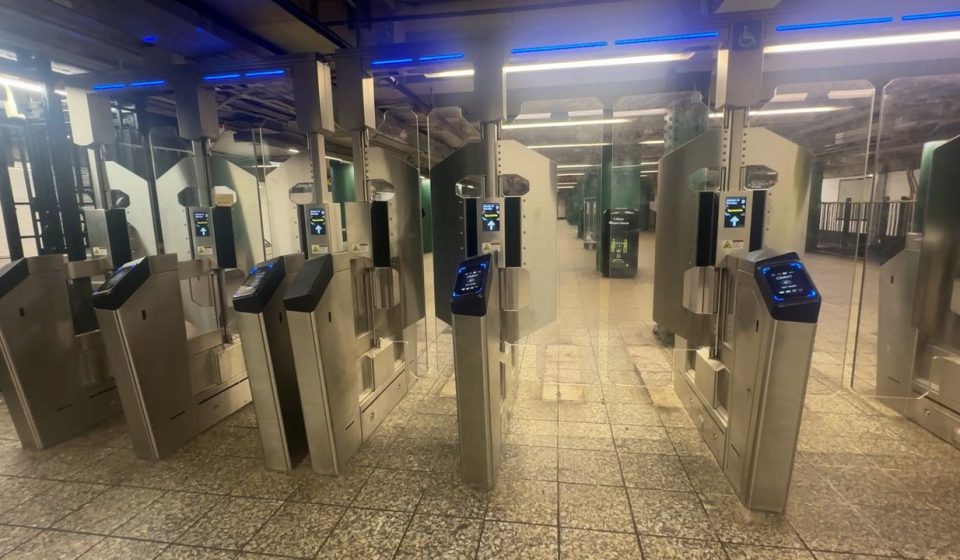 New fare barriers in the metro reduce fraud by 72% in certain stations