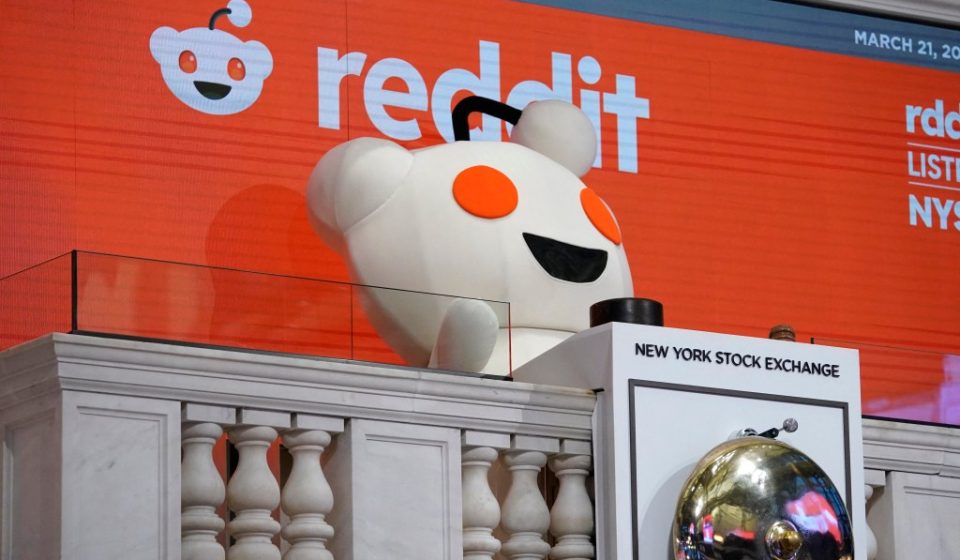 Reddit shares plunge 30% after company says its third-quarter search traffic was 'down significantly'