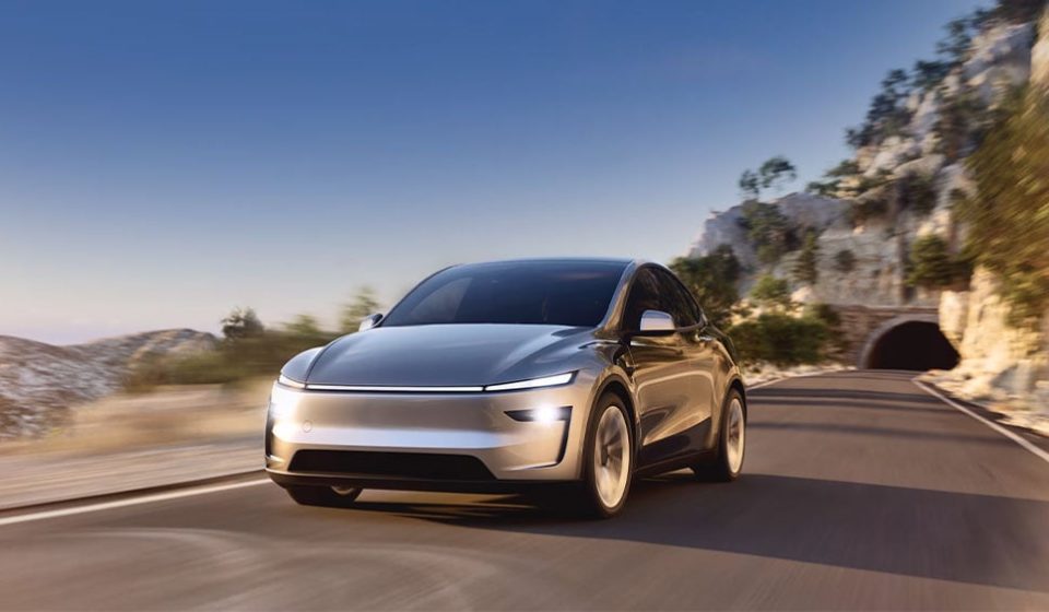 Tesla Stock, Improved on SpaceX Outlook, Enters Buy Zone