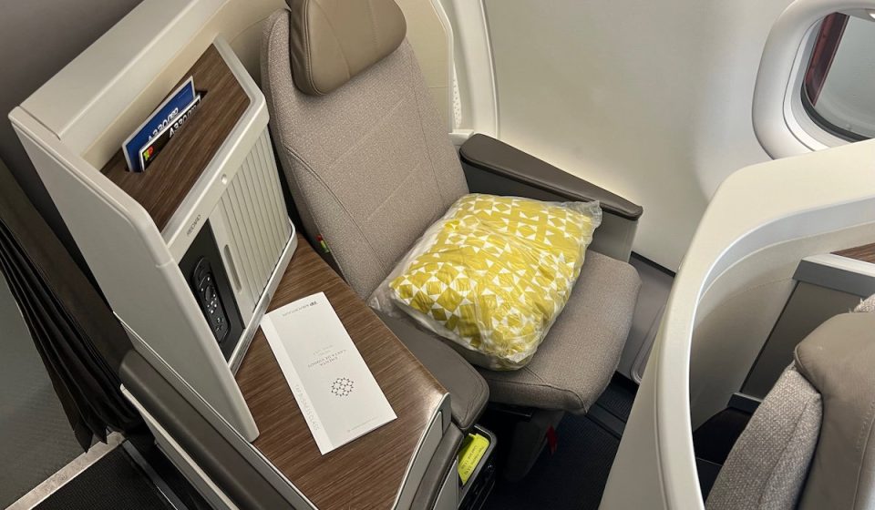 Lufthansa will buy 44.9% of the capital of TAP Air Portugal, beating Air France-KLM Lufthansa will buy 44.9% of the capital of TAP Air Portugal, beating Air France-KLM