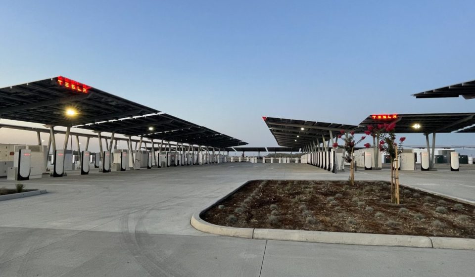 California offers up to $100,000 per port for fast EV chargers