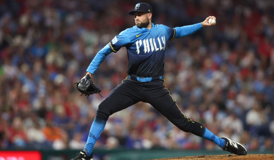 Phillies re-sign Tim Mayza, hire Carlos Mendoza as third base coach Phillies re-sign Tim Mayza, hire Carlos Mendoza as third base coach
