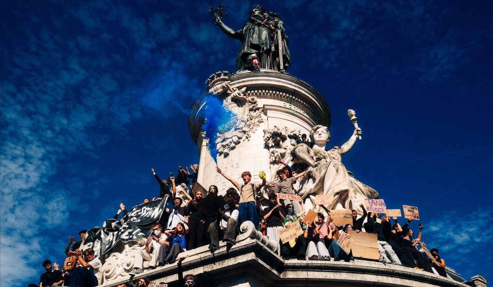 Is France on the verge of default?