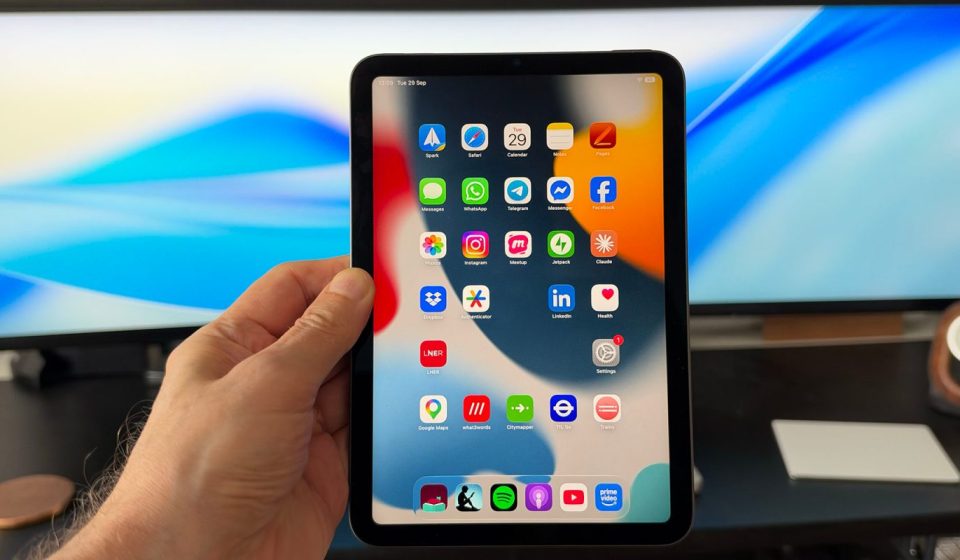 Use an iPad mini to preview the iPhone Duo experience