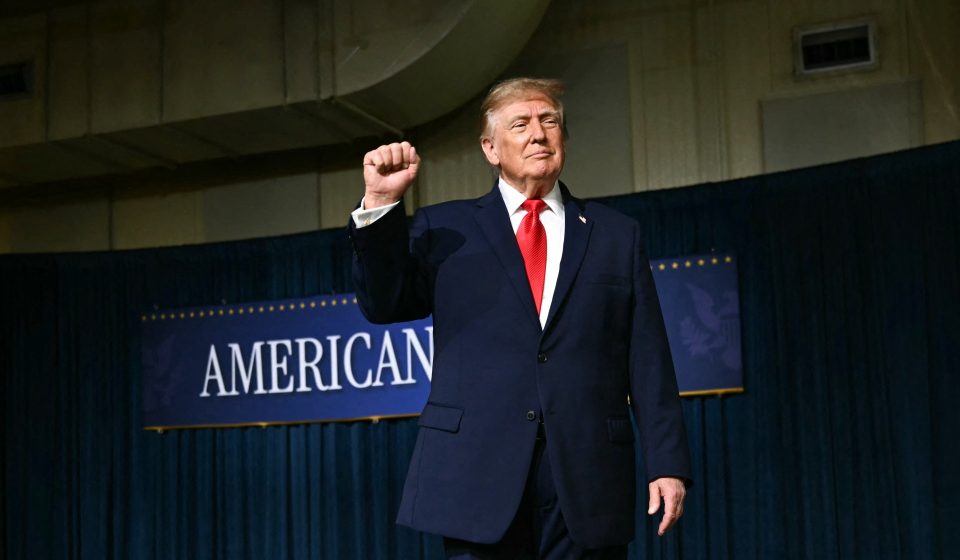 Trump launches midterm campaign blitz amid record approval ratings | Donald Trump News