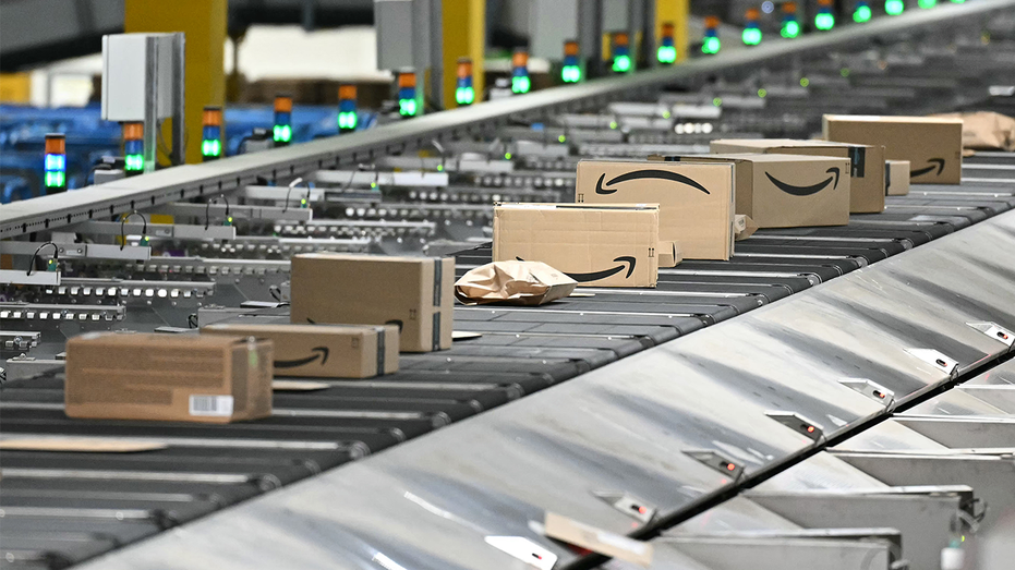 Amazon cuts nearly 1,000 jobs in its stores and e-commerce division