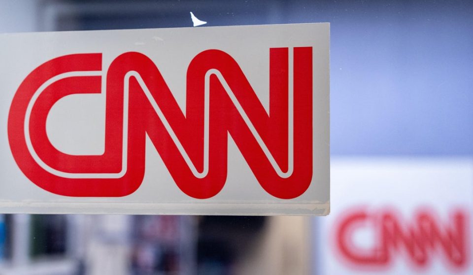 Judge urges Justice Department to justify White House media ban