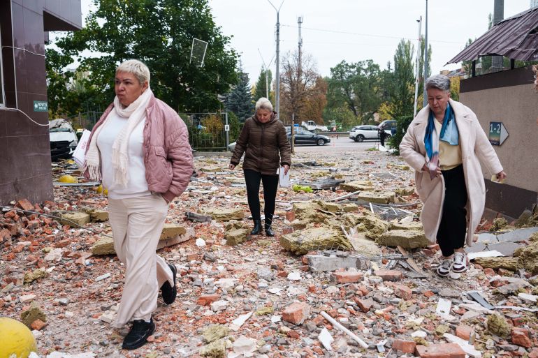 Russia drops cluster bombs on Ukraine as Kyiv consolidates front line | News Russia drops cluster bombs on Ukraine as Kyiv consolidates front line | News