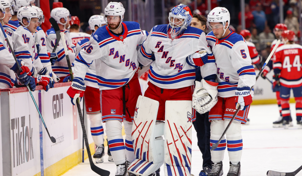 Shesterkin helped Rangers off ice with lower body injury