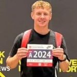 Hundreds in Chicago cheer on lone marathon runner - BBC News Africa