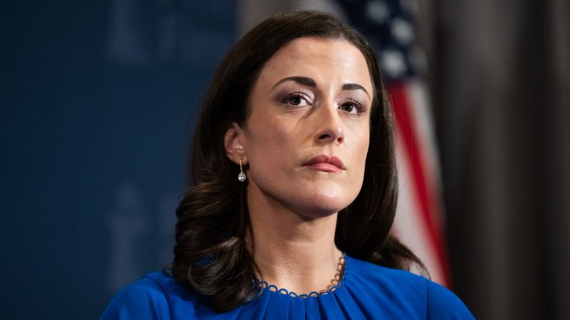 Justice Department fails to charge former White House aide for testimony on Trump and Jan. 6, sources say