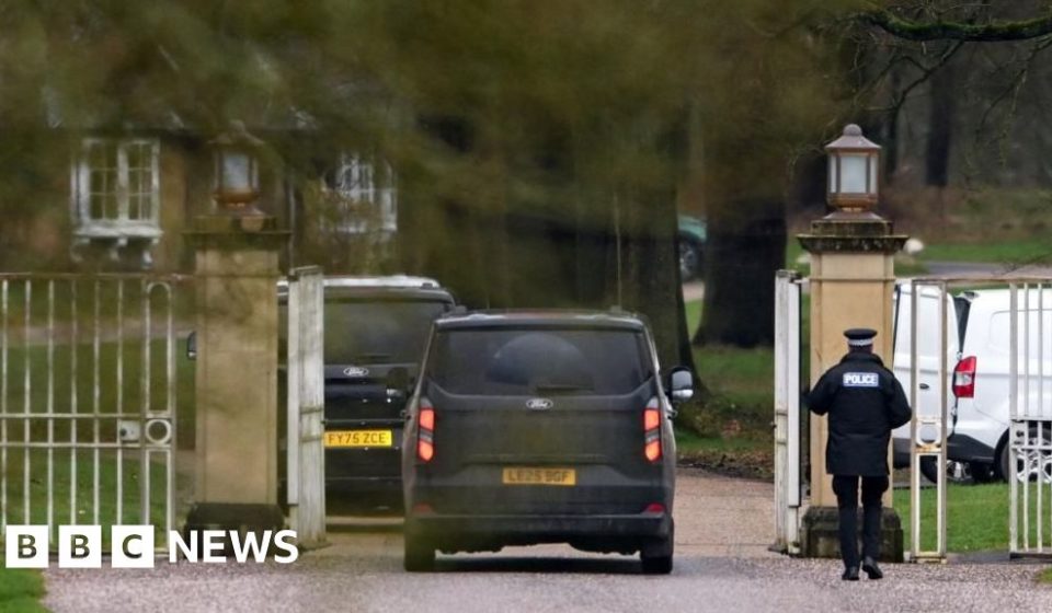 Police admit Andrew’s search warrants were illegal, court hears – BBC News Africa Police admit Andrew's search warrants were illegal, court hears - BBC News Africa