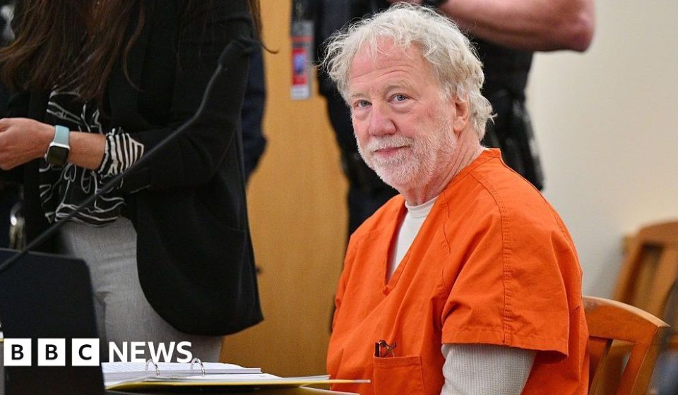 Indictment against actor Timothy Busfield dismissed - BBC