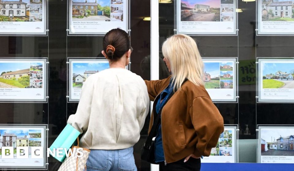 Average five-year mortgage rate hits 6% for first time in three years