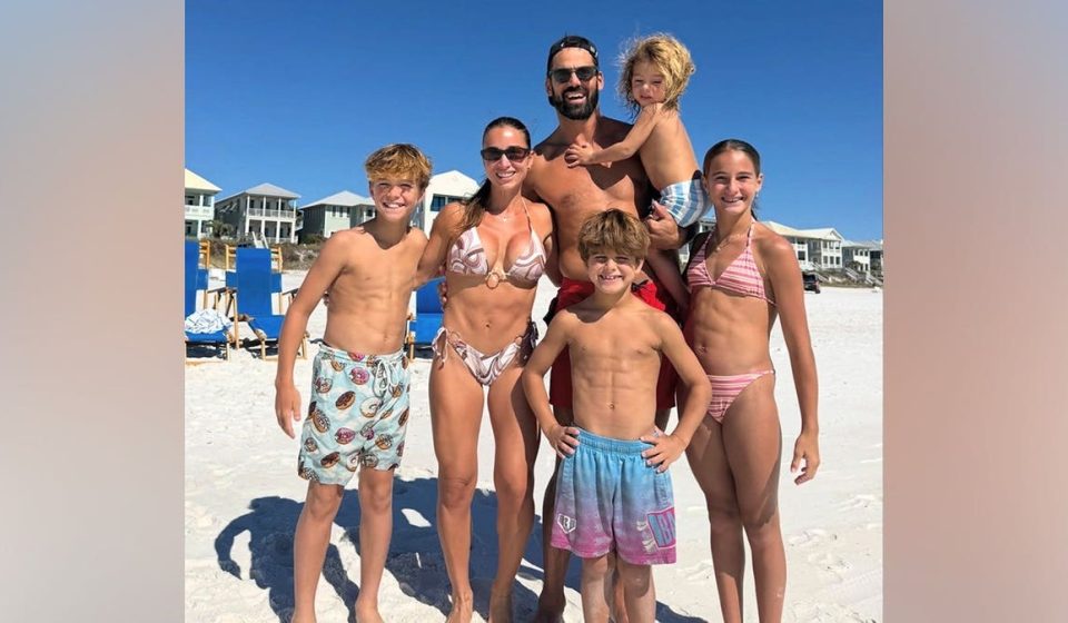 Jessie Decker's Family Beach Photos Attract Fans to Their Matching Abs