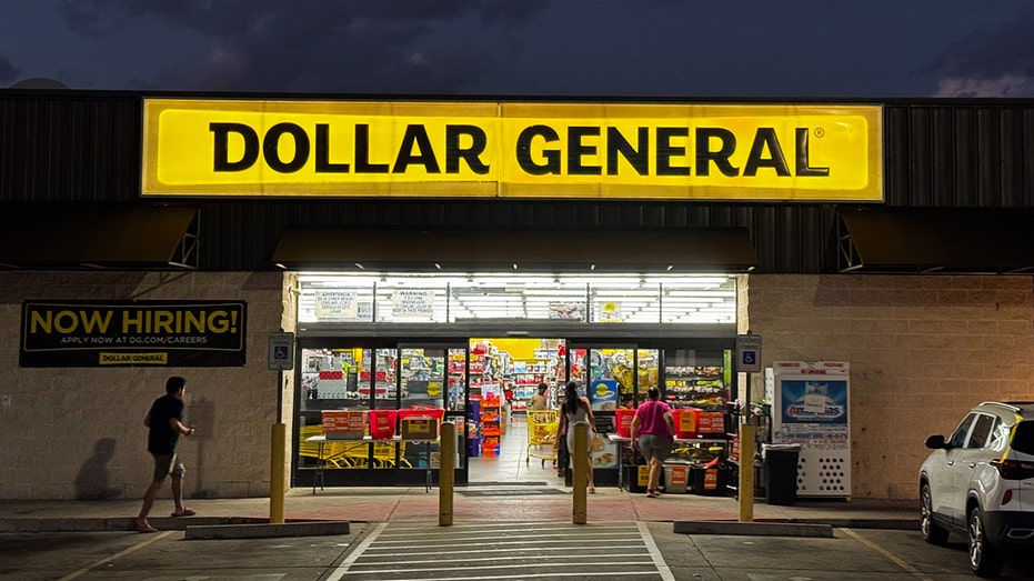 FTC sues Dollar General for alleged deceptive overcharging