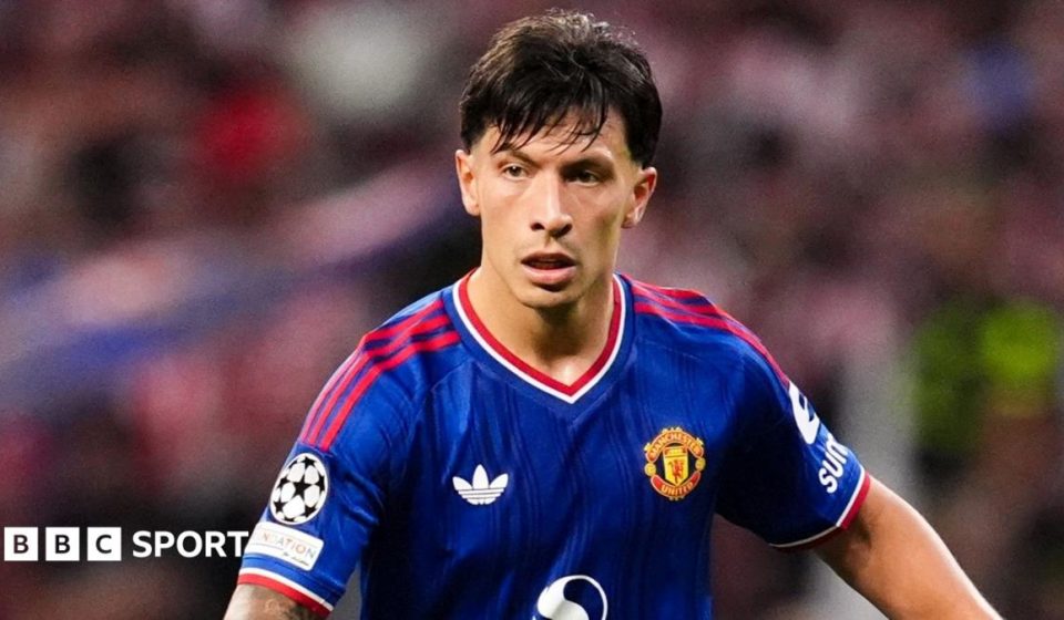 Lisandro Martinez: Roy Keane says Man Utd 'like a circus'
