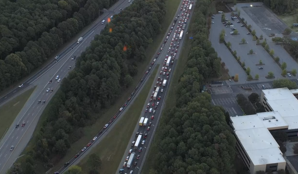 All lanes open after deadly Durham crash creates serious delays on I-40, I-885 near RDU :: WRAL.com