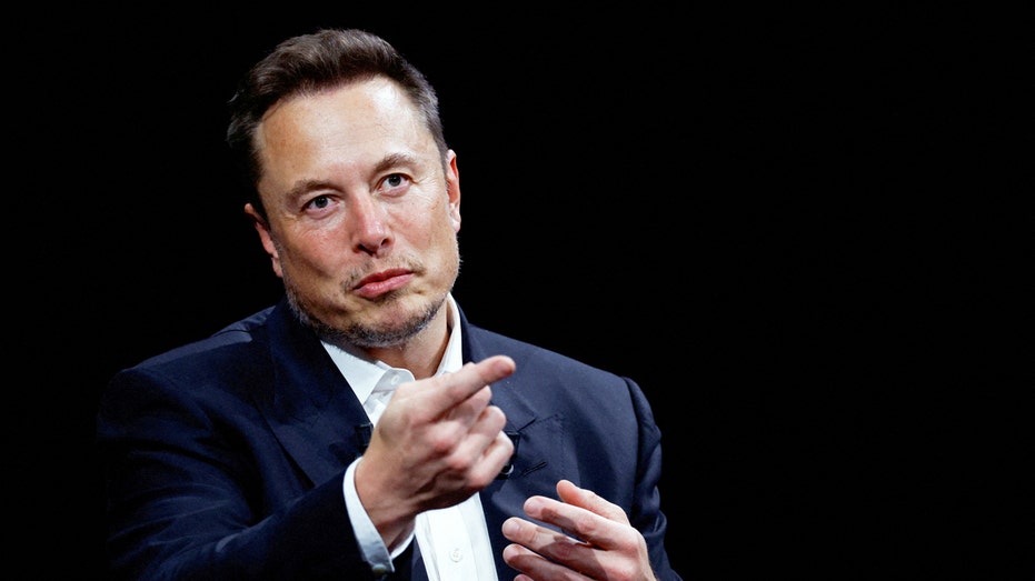 Musk says Tesla, SpaceX merger is a good idea as committees form