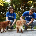 If your dog doesn't like someone, he's detecting something you can't