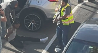 Plainclothes ICE agent armed with long gun looked like mass shooter, Mayor Mamdani says Plainclothes ICE agent armed with long gun looked like mass shooter, Mayor Mamdani says