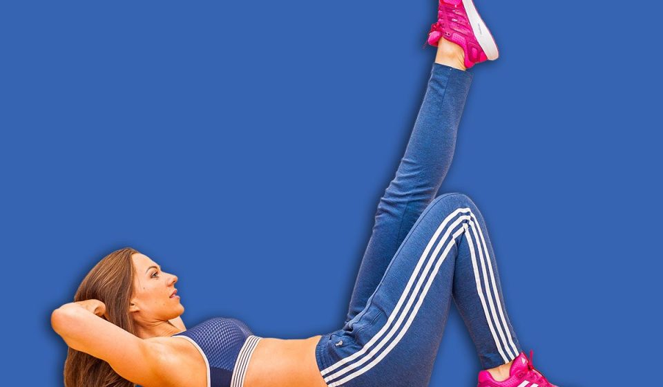 Knee strength exercises after 65: 4 daily movements