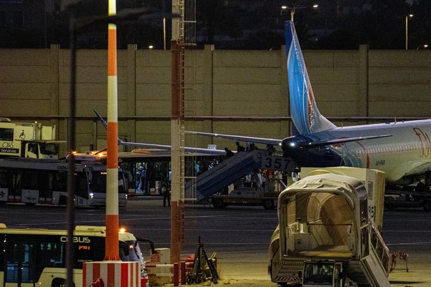 FlyDubai passengers recount terrifying ordeal as pilot allegedly attempts to hijack, crash Israel-bound flight FlyDubai passengers recount terrifying ordeal as pilot allegedly attempts to hijack, crash Israel-bound flight