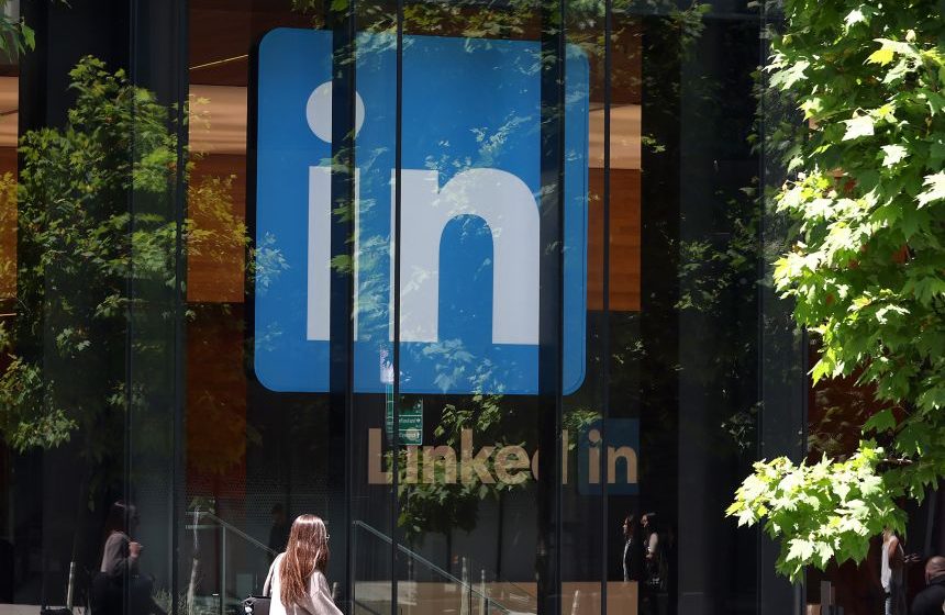Even LinkedIn is sick of your AI-written posts