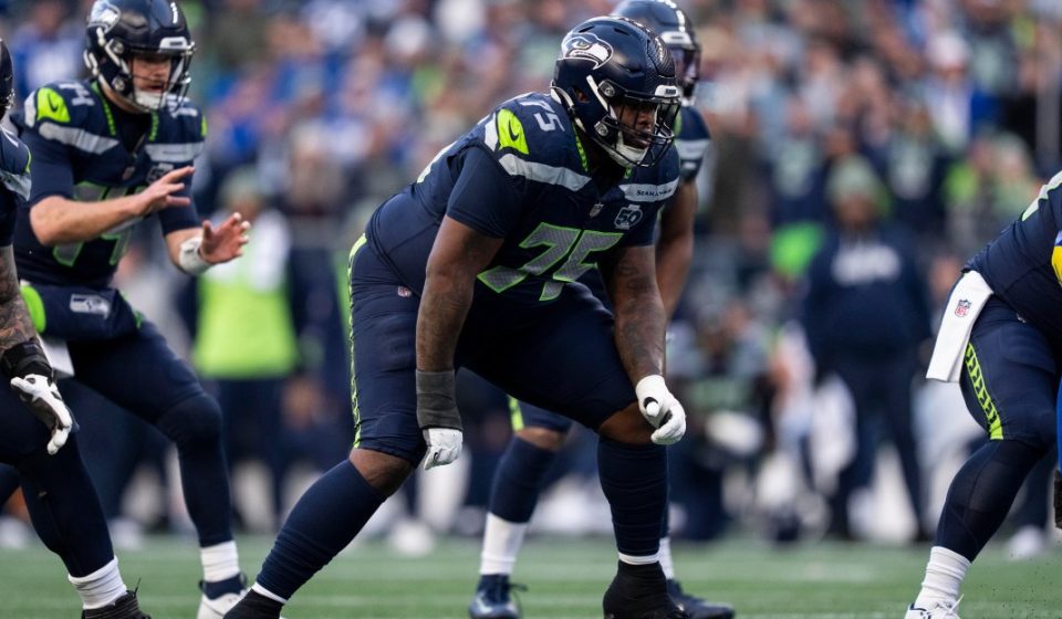 Seattle Seahawks activate Anthony Bradford from injured reserve, waive 'Hard Knocks' star