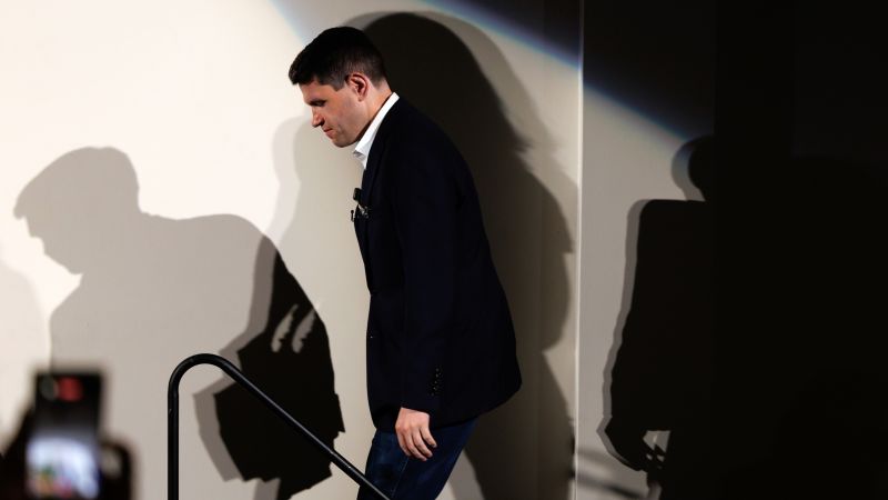“I had the flu”: Talarico returns to campaign and rejects theories about absence “I had the flu”: Talarico returns to campaign and rejects theories about absence