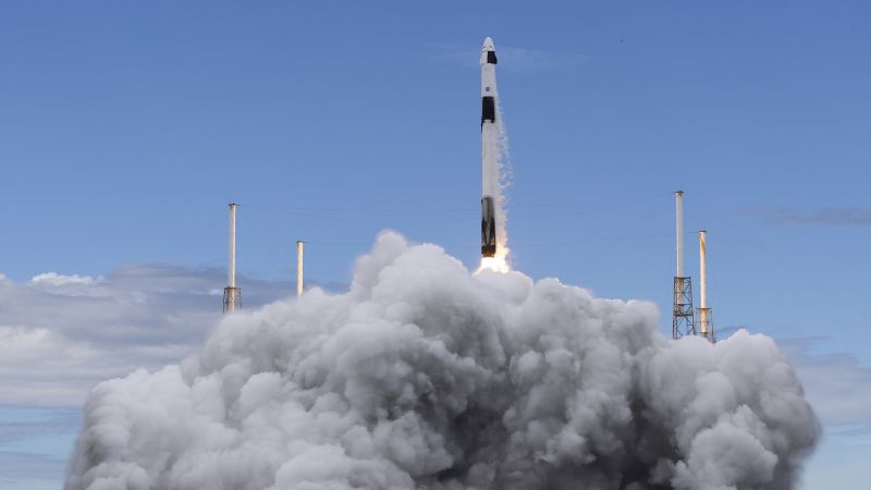 Trump bought up to $5 million in SpaceX bonds days before major space order