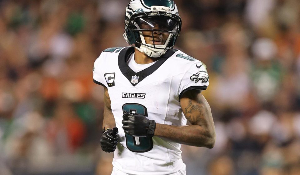 DeVonta Smith injury: Eagles receiver could miss multiple games (UPDATE)