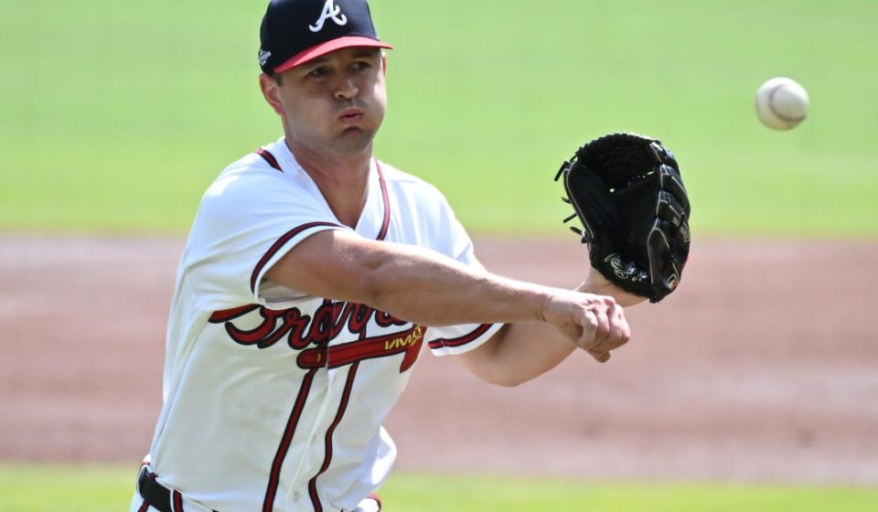 Walt Weiss discusses bullpen decisions and Tyler Mahle's injury situation during the game