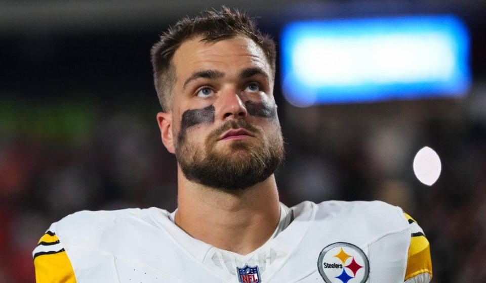 Steelers TE Pat Freiermuth questionable vs. Buccaneers