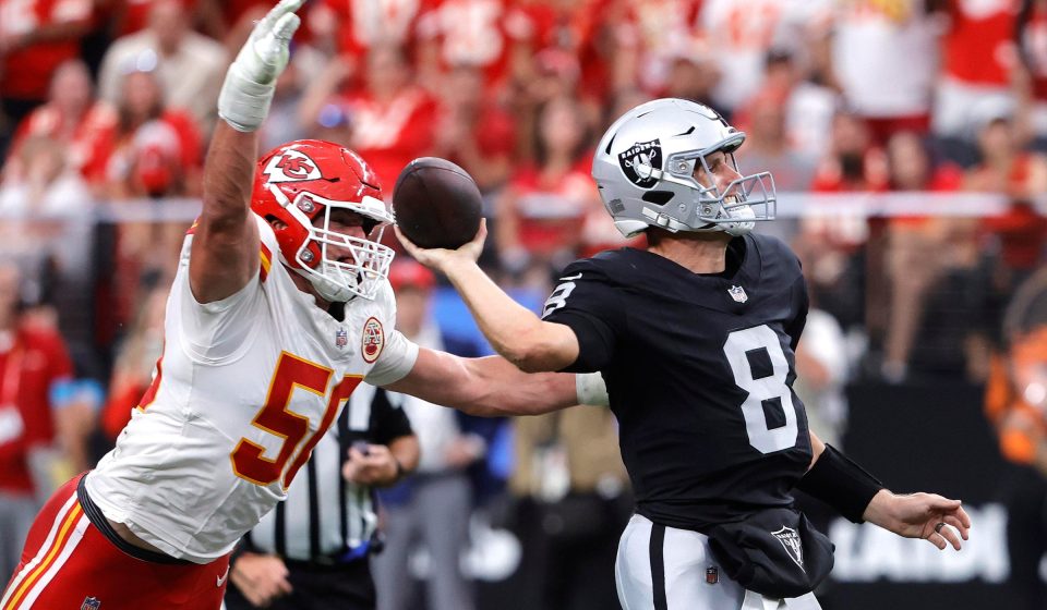 8 winners and 4 losers from the Chiefs' victory against the Raiders