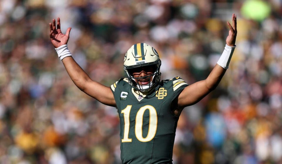 Packers vs. Bears: Jordan Love makes history, earns dominant win behind revamped offensive line