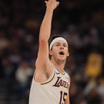 Notes from Luka Dončić and Austin Reaves during the Lakers' victory against Jazz