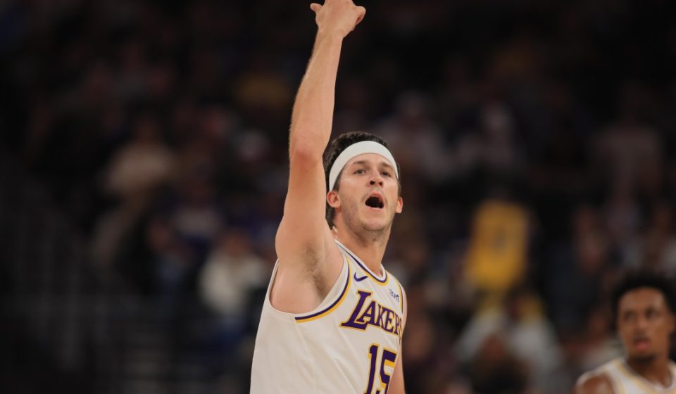 Notes from Luka Dončić and Austin Reaves during the Lakers’ victory against Jazz Notes from Luka Dončić and Austin Reaves during the Lakers' victory against Jazz