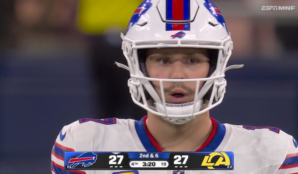 Khalil Shakir makes a 17-yard catch to get into the red zone | Bills vs. Rams Highlights – Buffalo Bills