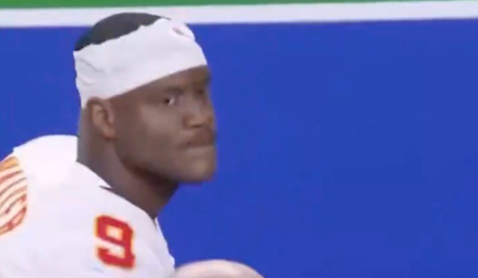 Kenneth Walker doesn't shake hands with former Seahawks teammates after loss