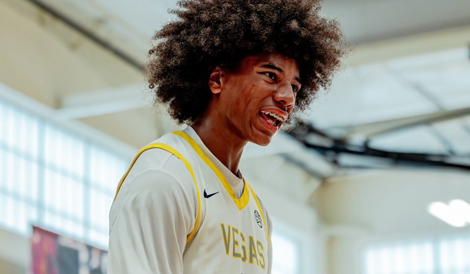 Nation's top-ranked wing DeMarcus Henry commits to Carolina